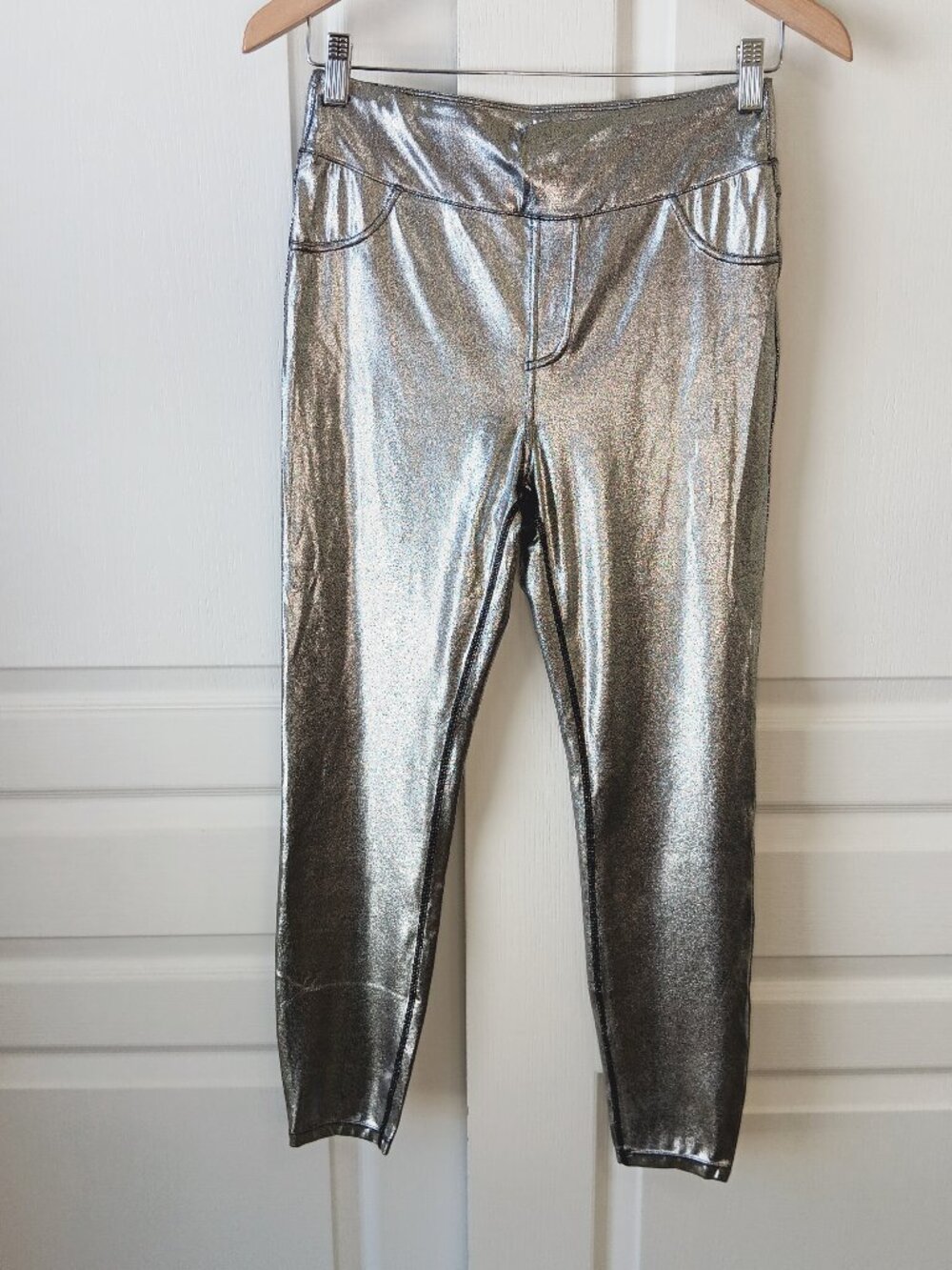 Halara Women's Faux Leather Silver High Waisted Back Pocket 7/8 Leggings Size M